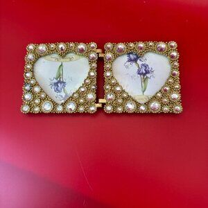 VTG ASHLEIGH MANOR HINGED HEART SHAPED METAL FOTO FRAMES w/ RHINESTONE DESIGN